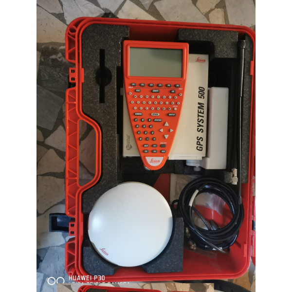 Ricevitore GNSS LEICA GPS System 500